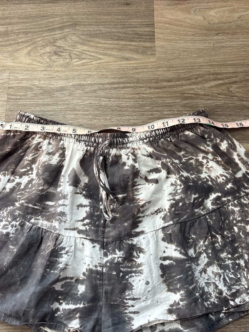 Stark X Grey Spiral Tie Dye V Shorts - Size M - Picture 7 of 7